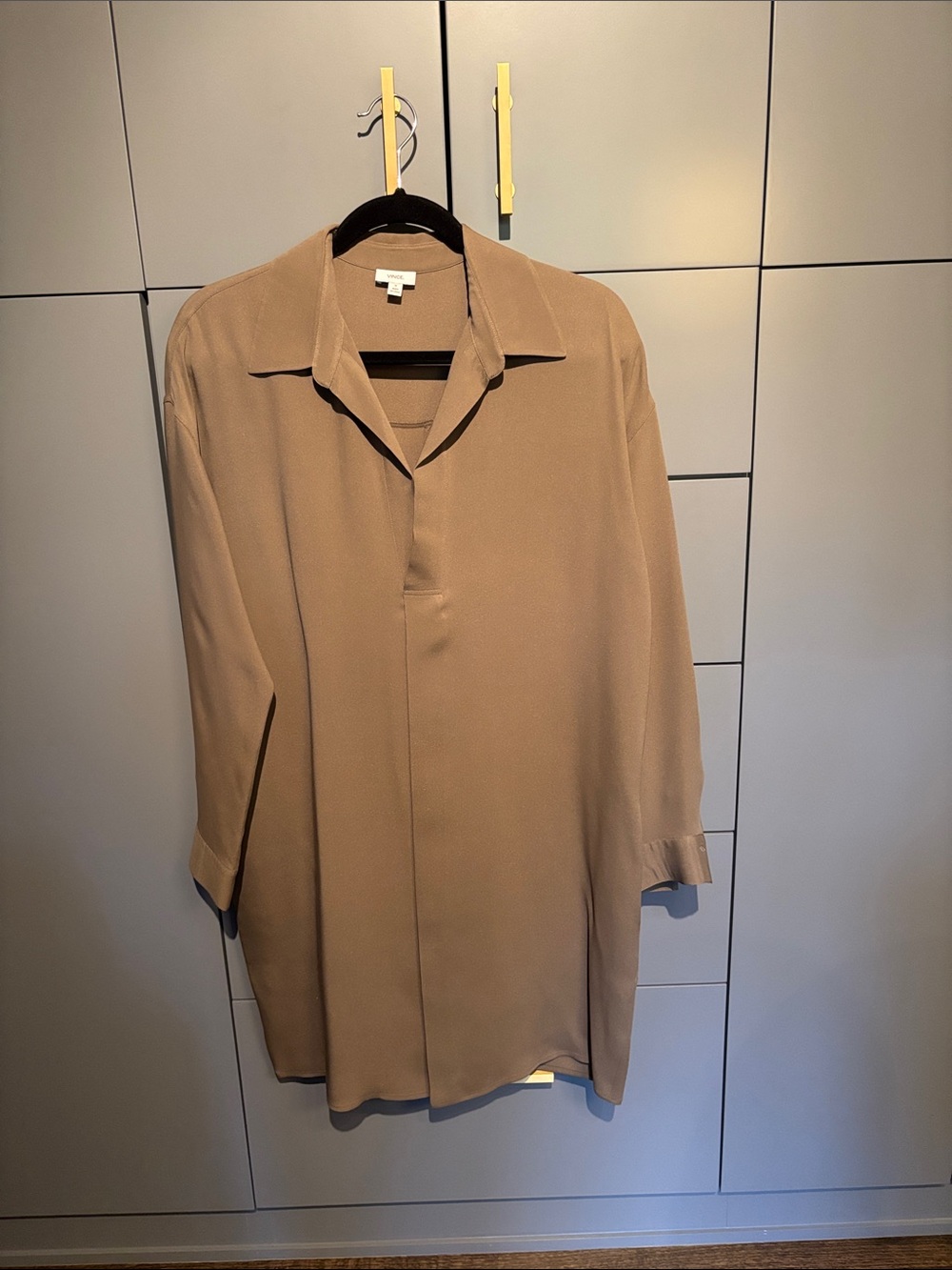 Vince silk dress, size M-excellent condition!